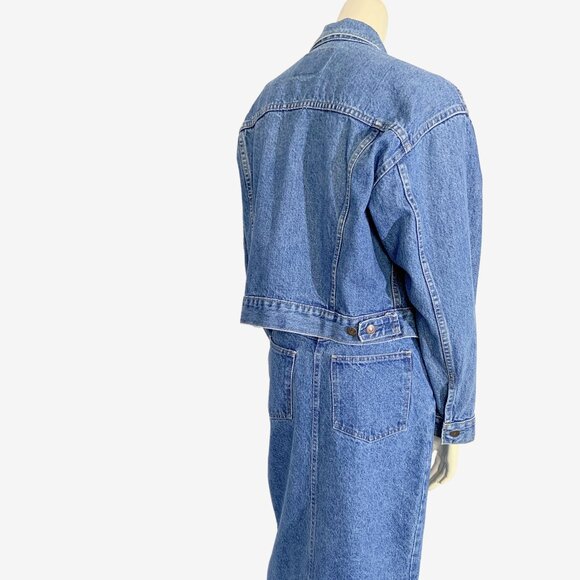 Vintage Levi’s Cropped Denim Jacket / Made in Canada / size Medium-Large - Picture 6 of 8